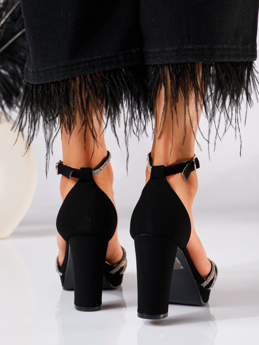 Дамски сандали с ток черни от еко кожа Naomi #19073