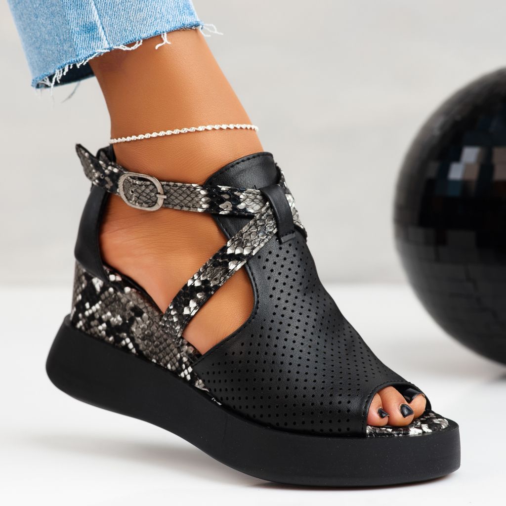 Дамски сандали на платформа Nicolle черни #11784