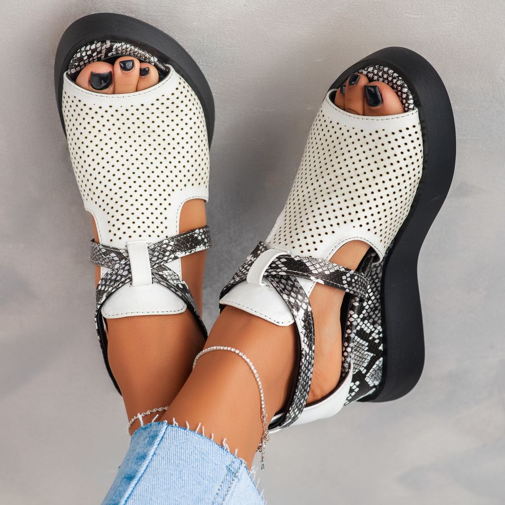 Дамски сандали на платформа Nicolle бели #11783