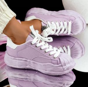 Adidașii – pantofi la modă potriviți pentru ținute sofisticate