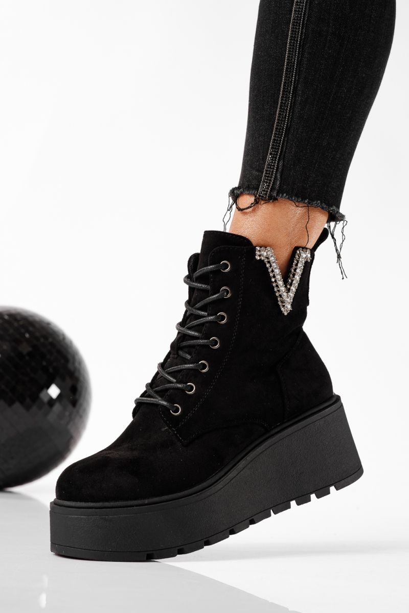 Ghete dama îmblanite negre din piele ecologica intoarsa Ema #22770