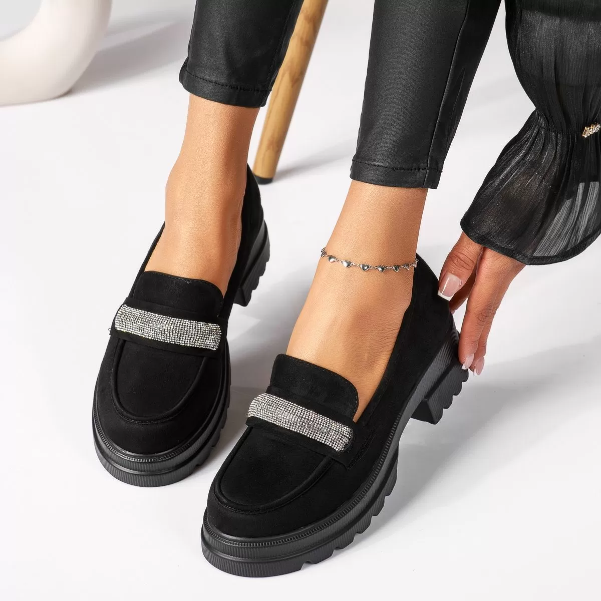 Pantofi casual dama negri din piele ecologica intoarsa Aria #18308