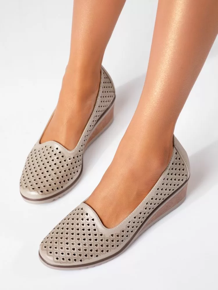 Pantofi dama cu platforma bej din piele ecologica Hazel #18740