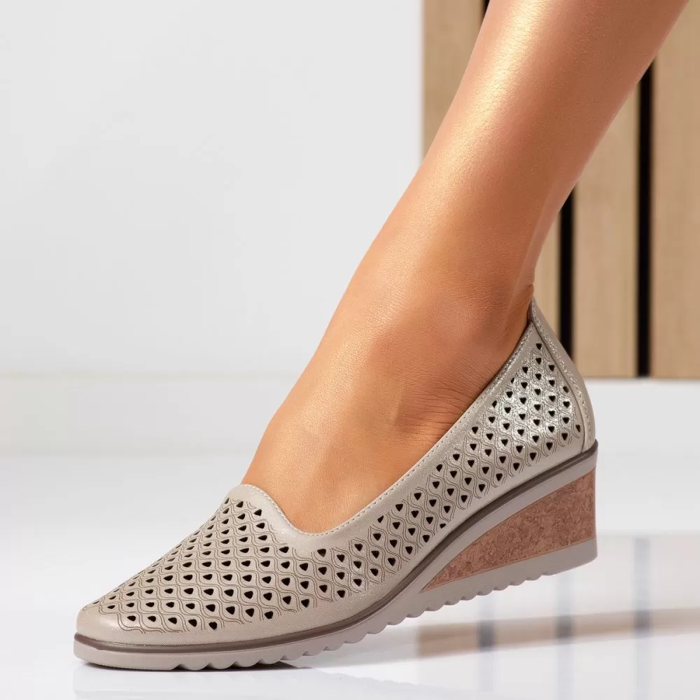 Pantofi dama cu platforma bej din piele ecologica Hazel #18740