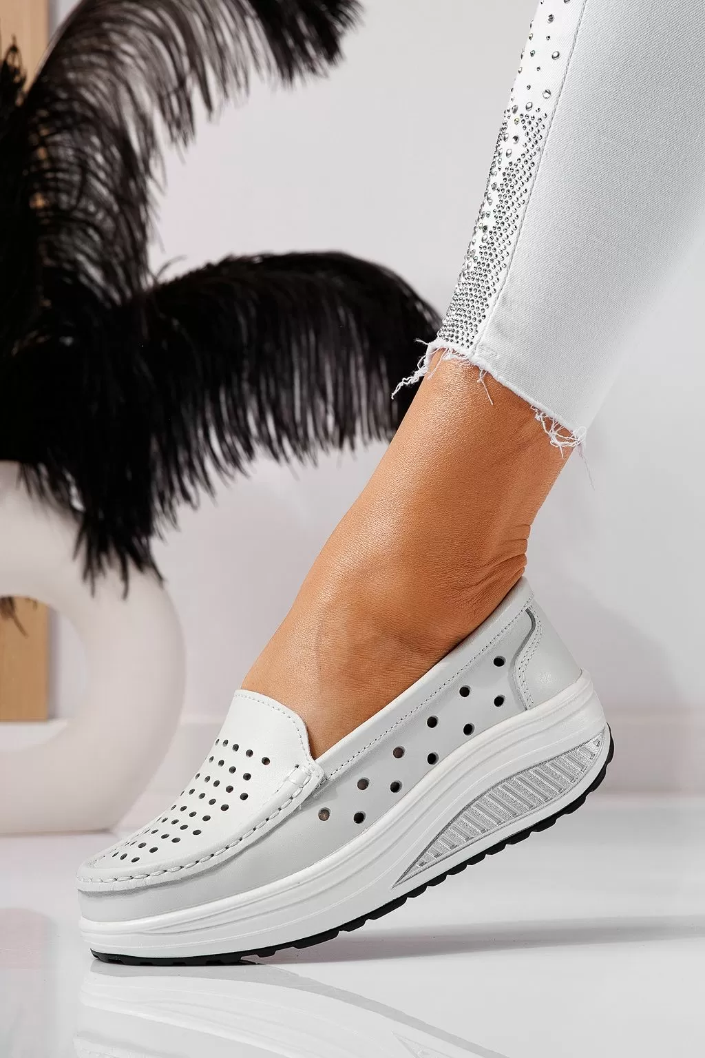 Pantofi casual dama albi din piele naturala Adelina #21529