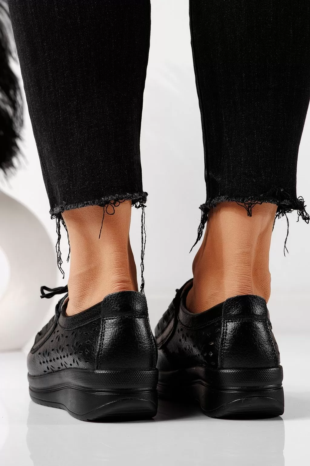 Pantofi casual dama negri din piele naturala Ilina #21545