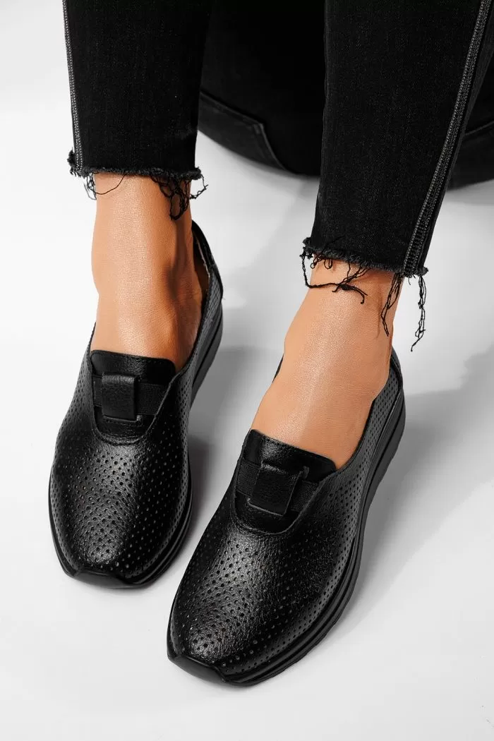 Pantofi casual dama negri din piele naturala Larisa #21549