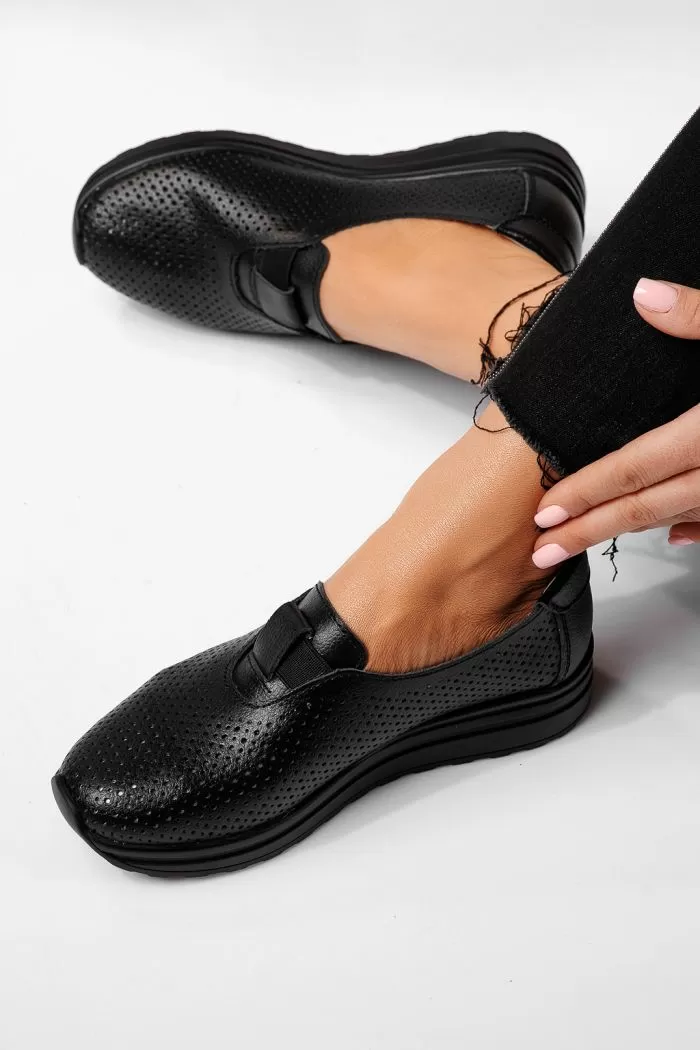 Pantofi casual dama negri din piele naturala Larisa #21549