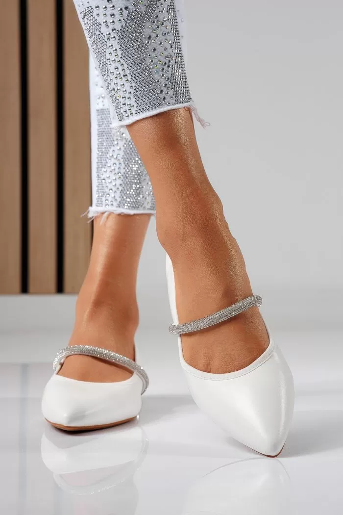 Pantofi cu toc mic dama albi din piele ecologica Xenia #22469