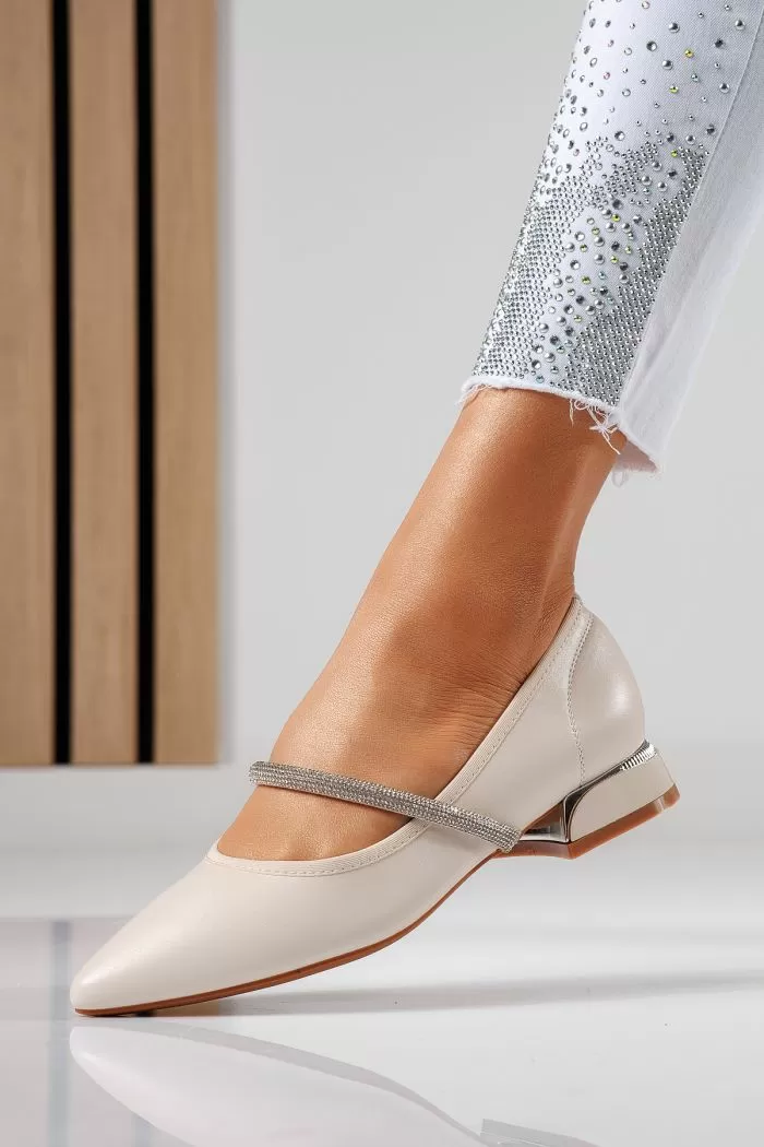 Pantofi cu toc mic dama bej din piele ecologica Xenia #22470
