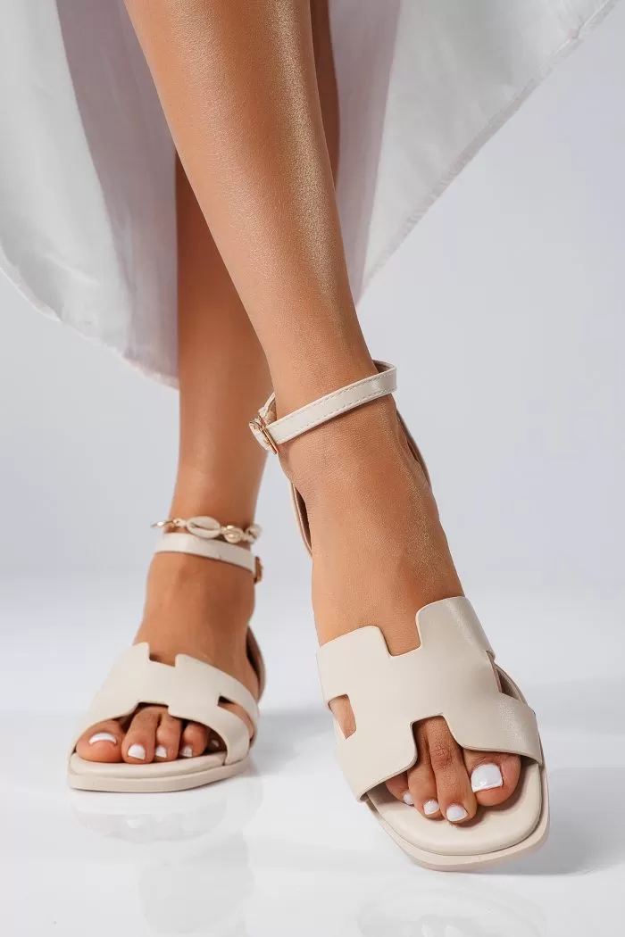 Sandale cu talpa joasa dama bej din piele ecologica Damaris #25396