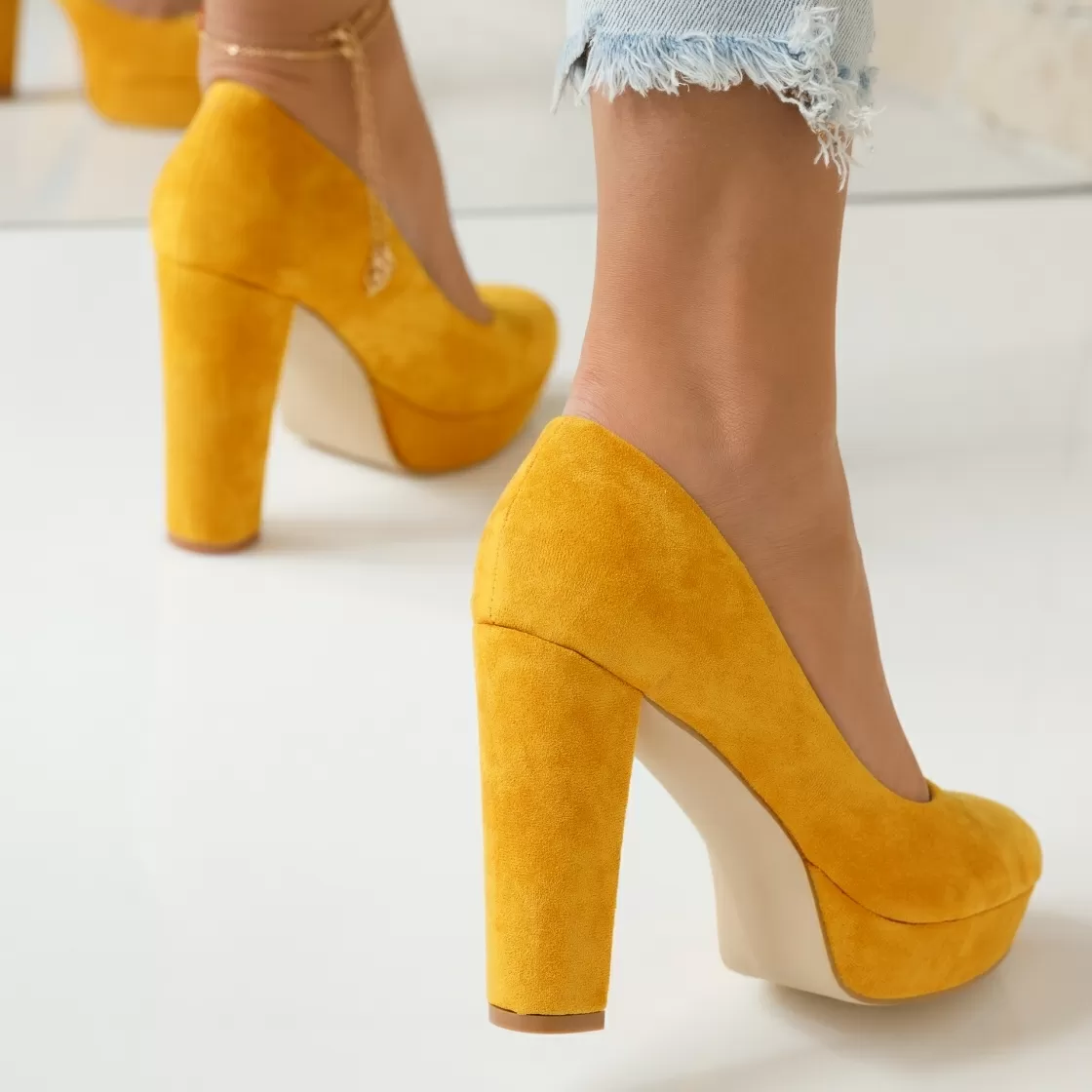 Pantofi Dama cu Toc Iulia Galbeni #3832M