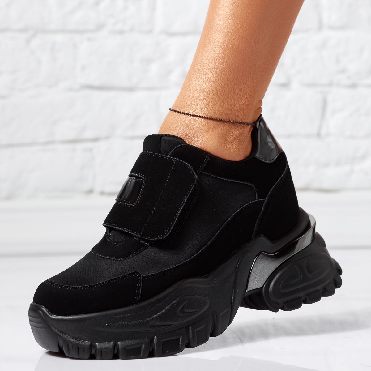 Дамски спортни обувки с платформа Aretha черен #14615