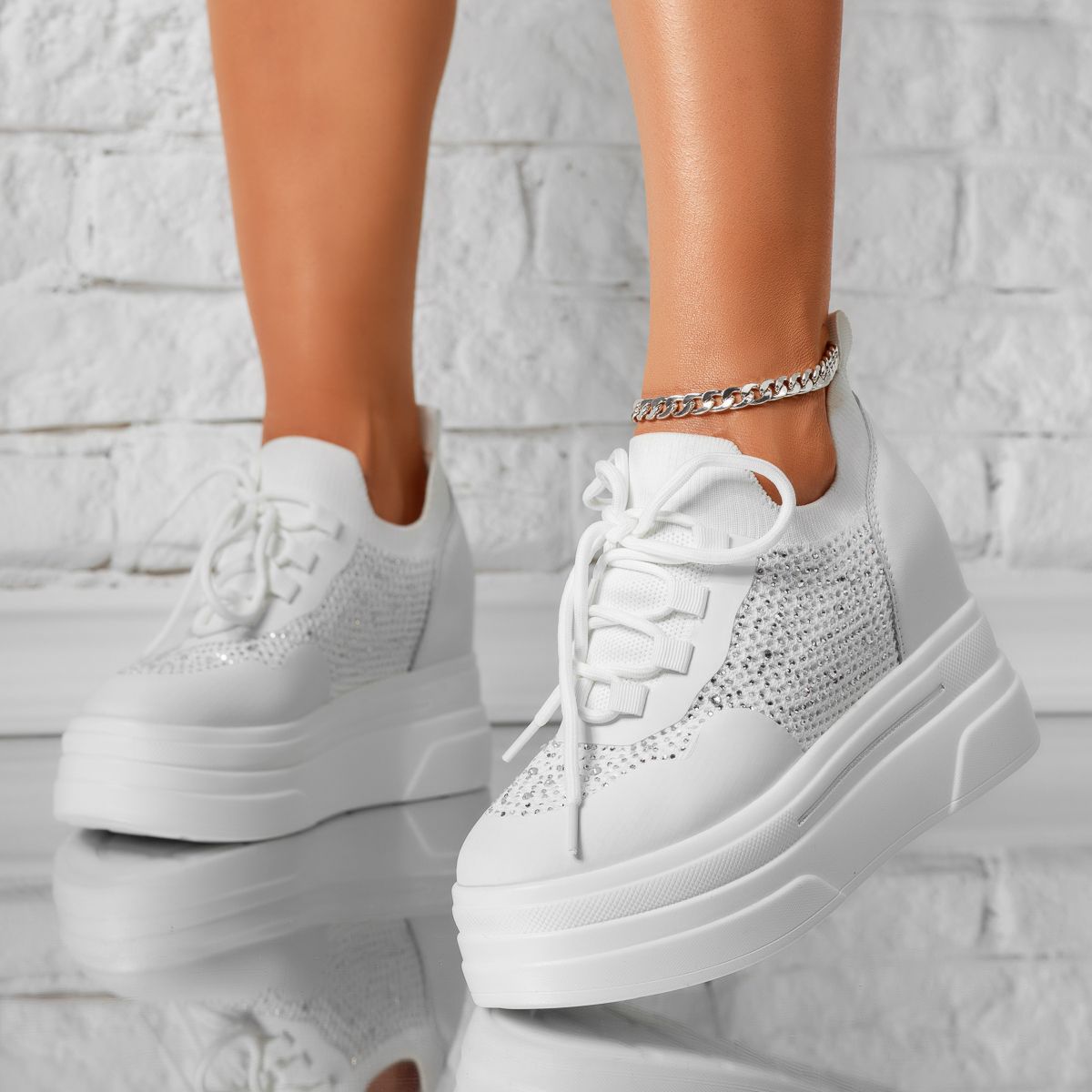 Дамски спортни обувки с платформа Alessandra Бяло #14626