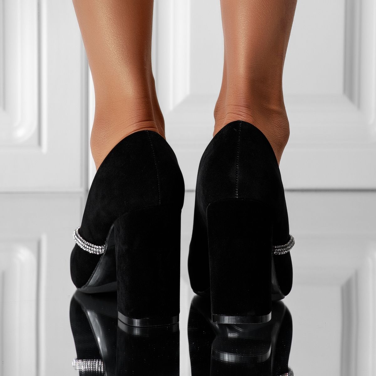 Дамски Обувки  с Ток Amelia Черни #16315
