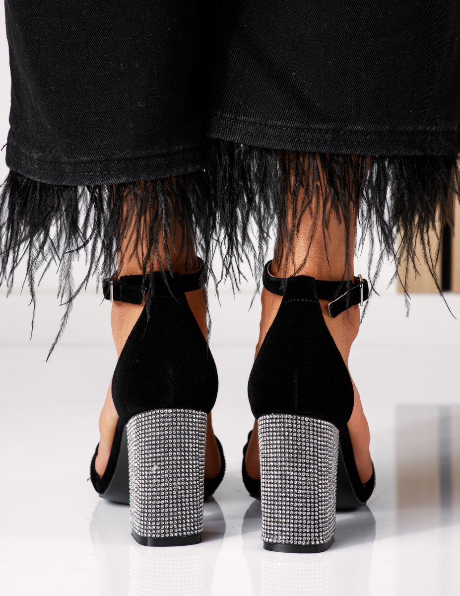 Дамски сандали с ток черни от обърната еко кожа Cindy #18614