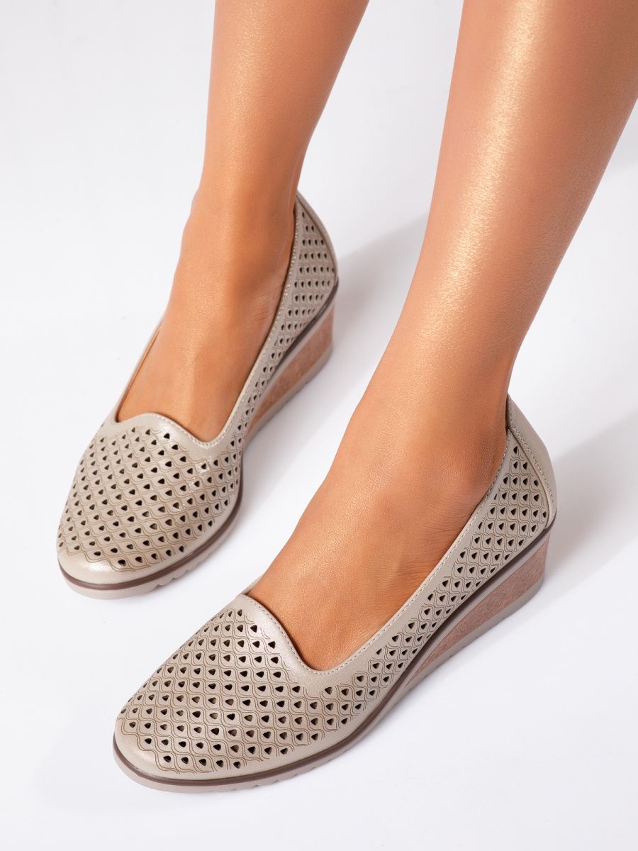 Дамски обувки с платформа от еко кожа в бежов цвят Hazel #18740