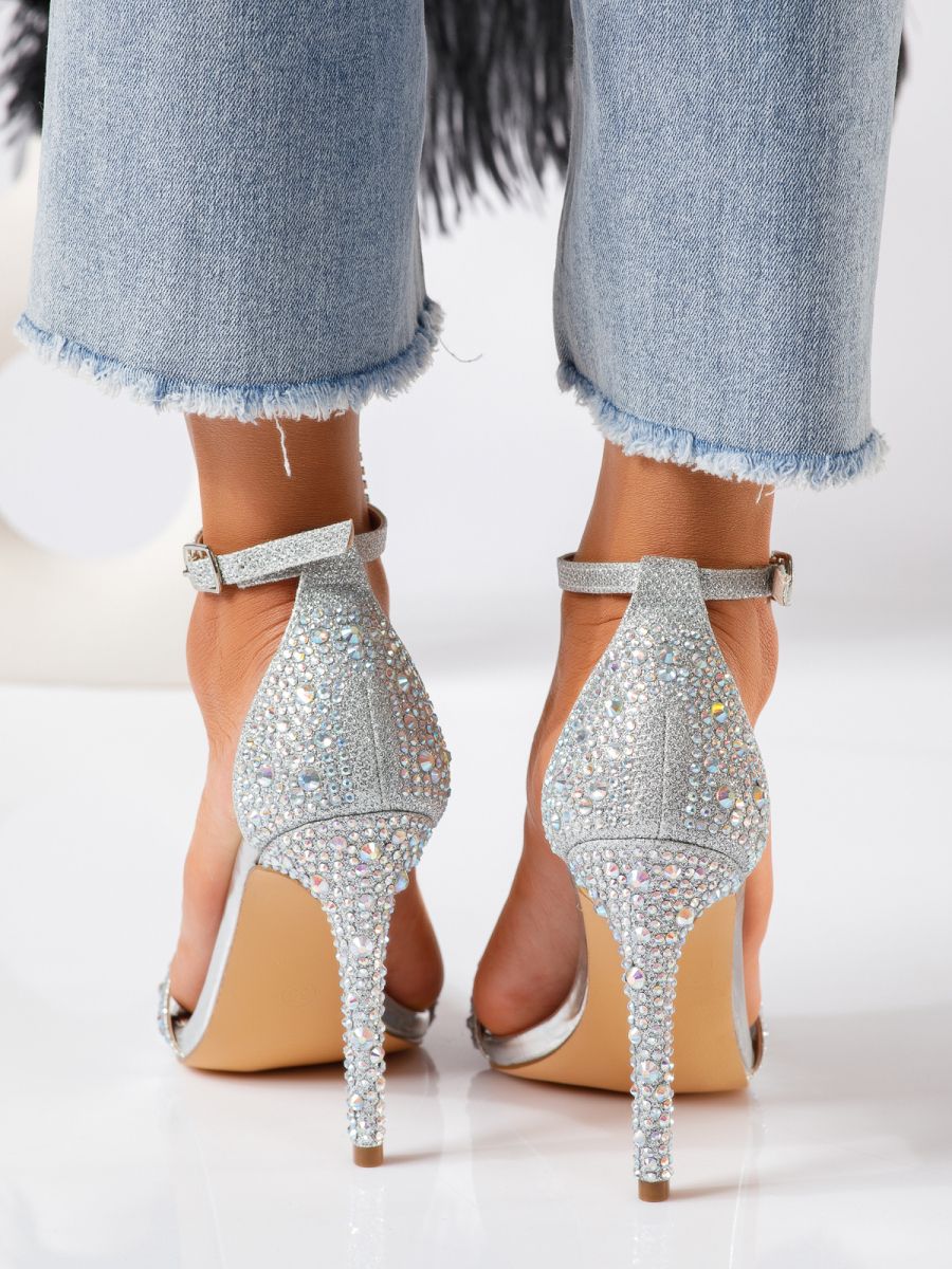 Дамски сандали с ток сребристи от текстилен материал Naomi #18771