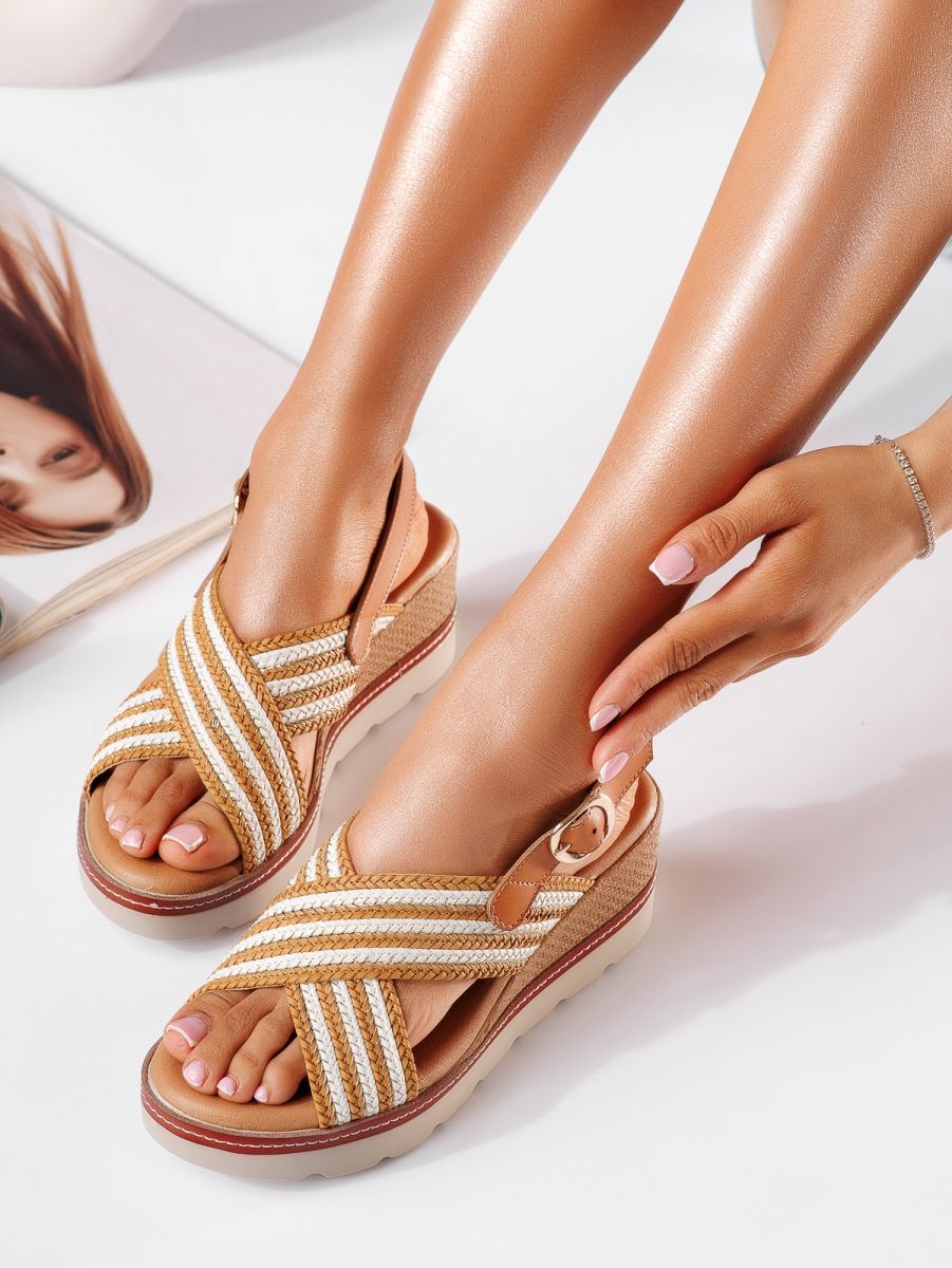 Sandale cu platforma dama din material textil maro Dolores #19755