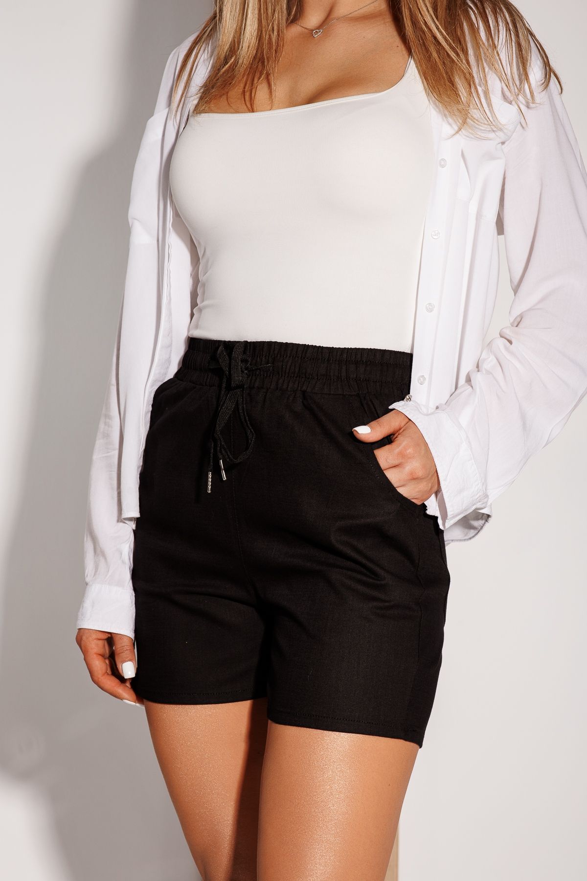 Pantaloni De Vara Scurti Dama Lissa Negri #A1129