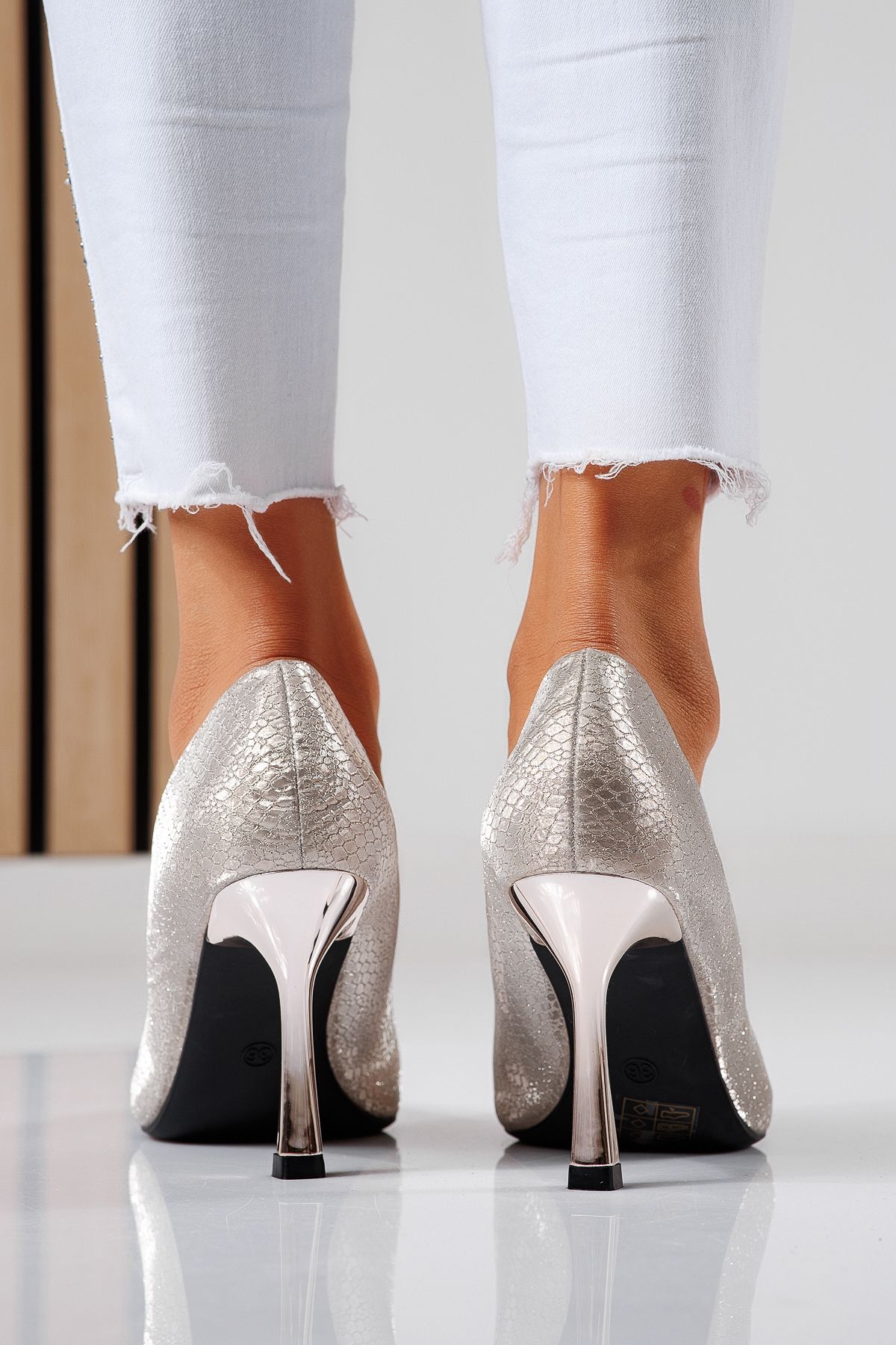 Pantofi cu toc dama roz-aurii din piele ecologica Sonia #22453