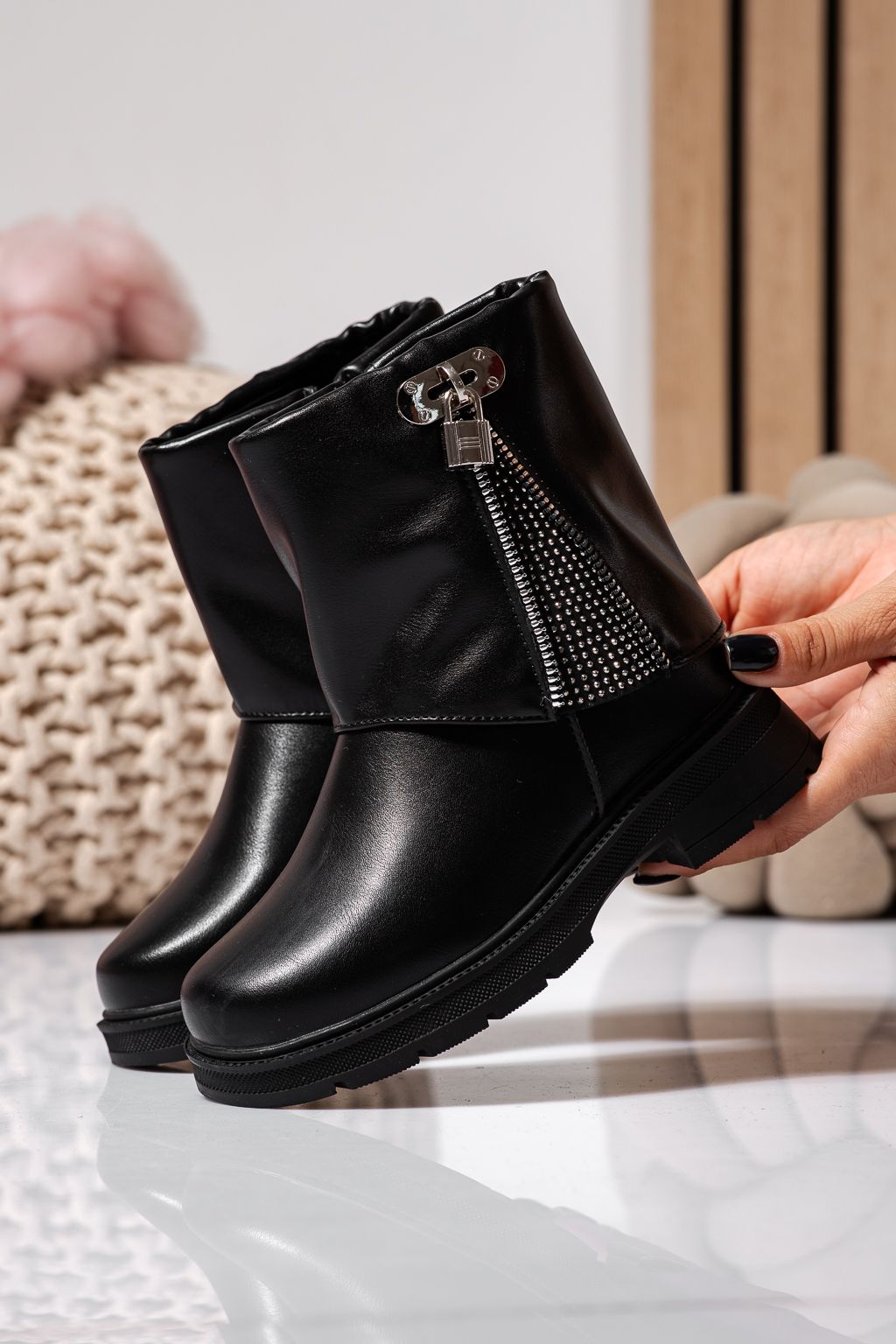 Ghete fete imblanite negre din piele ecologica Sara #22553
