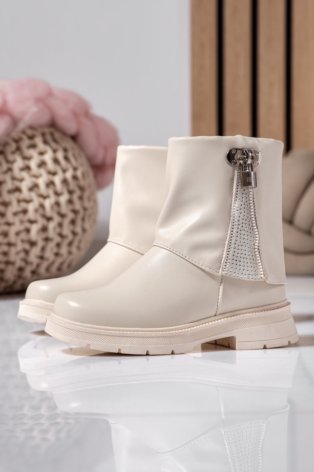 Ghete fete imblanite bej din piele ecologica Sara #22554