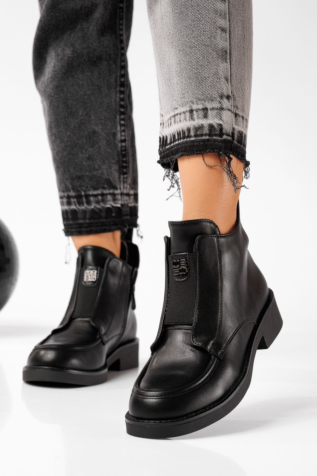 Ghete dama vatuite negre din piele ecologica Evelyn #22653