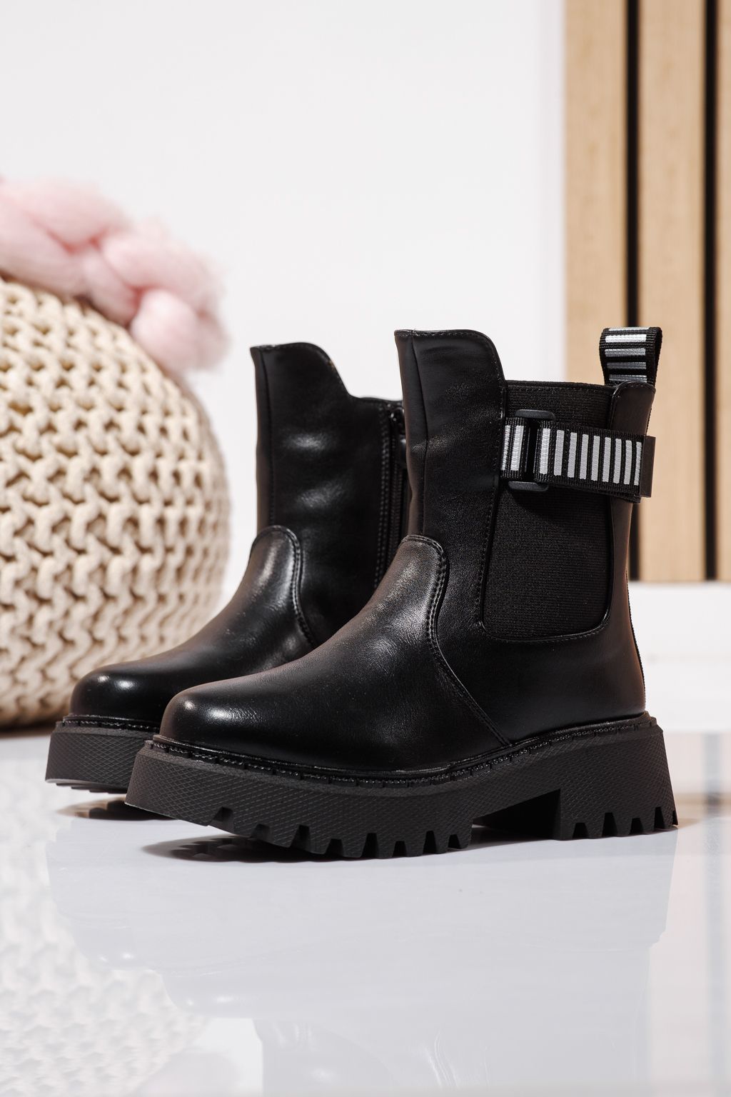 Ghete fete imblanite negre din piele ecologica Talia #23108