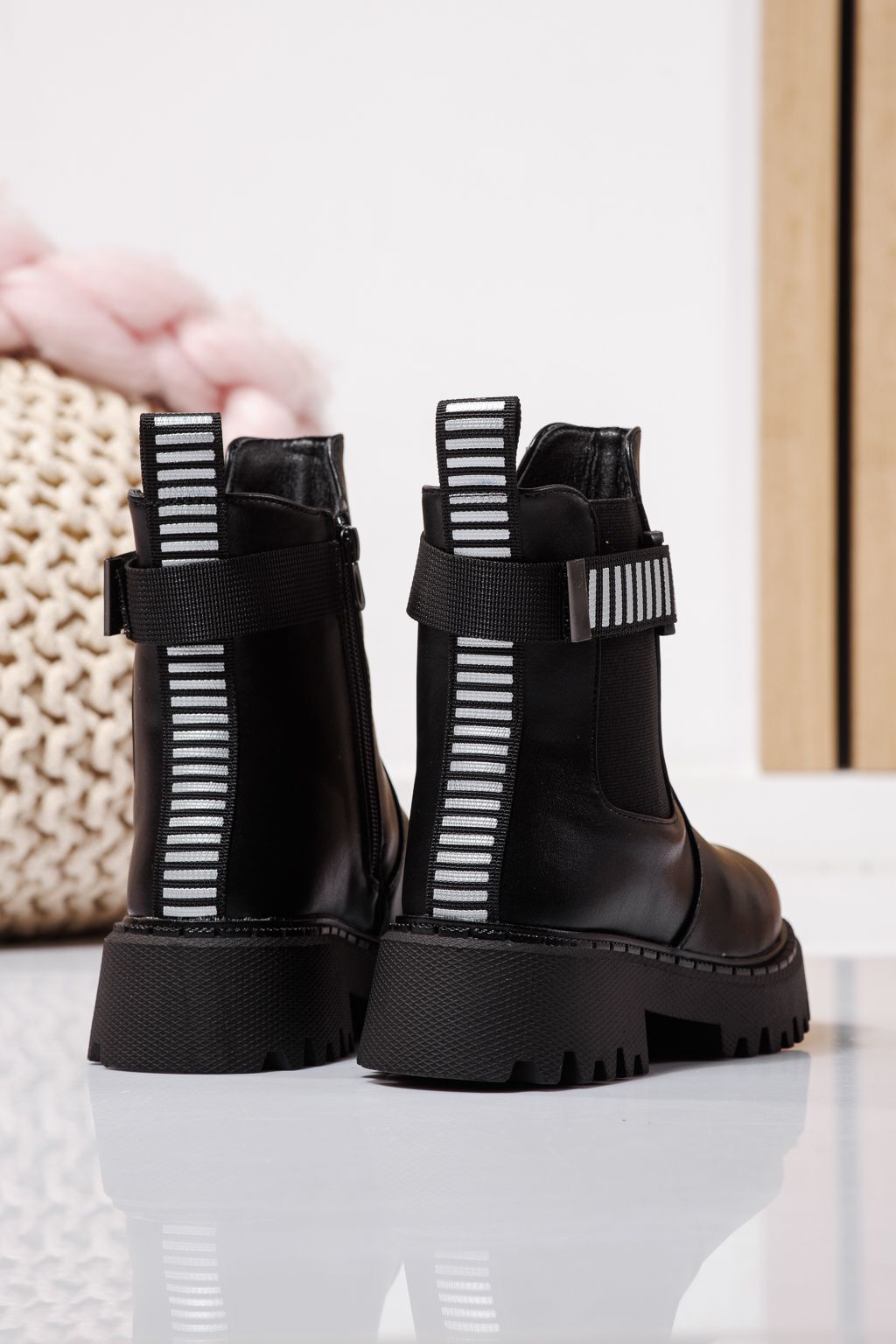 Ghete fete imblanite negre din piele ecologica Talia #23108