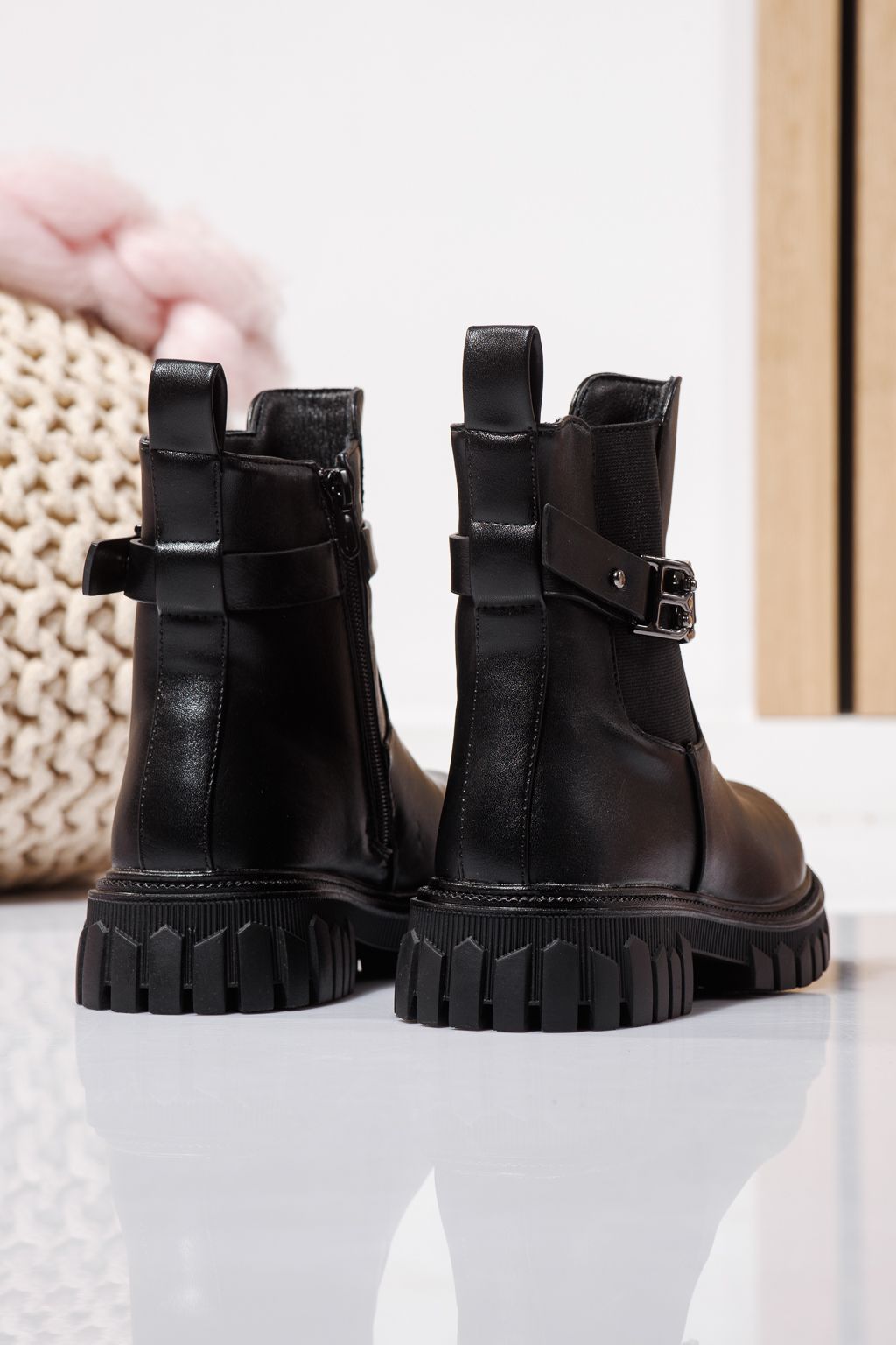 Ghete fete imblanite negre din piele ecologica Sara #23106