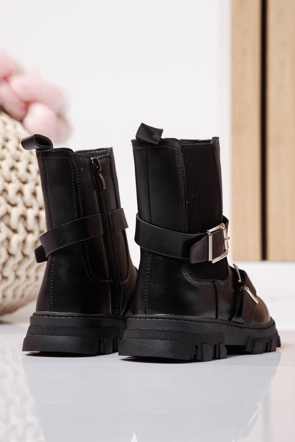 Ghete fete imblanite negre din piele ecologica Marisa #23140