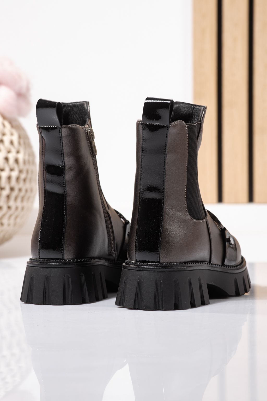 Ghete fete imblanite gri din piele ecologica Bela #23112