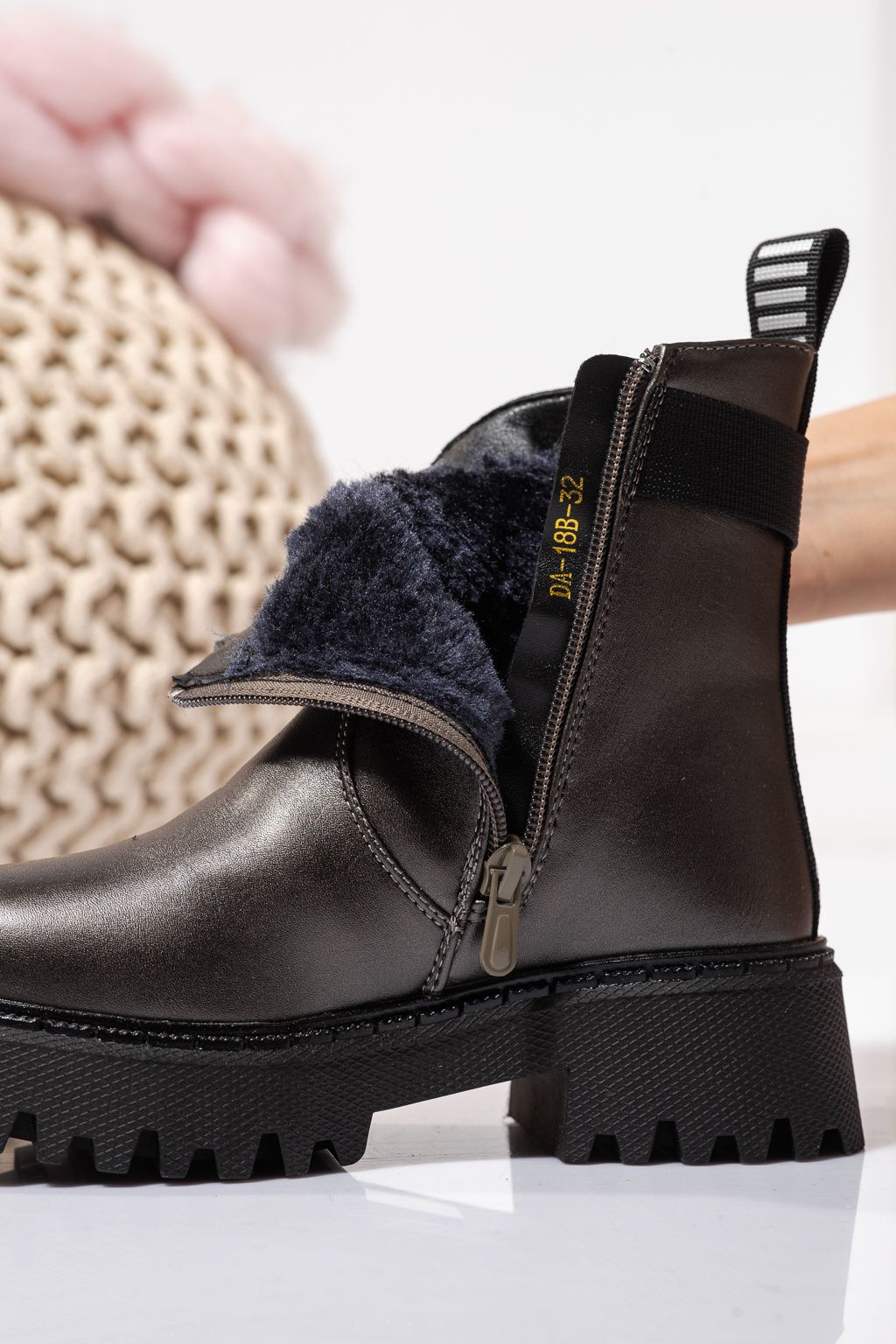 Ghete fete imblanite gri din piele ecologica Talia #23107