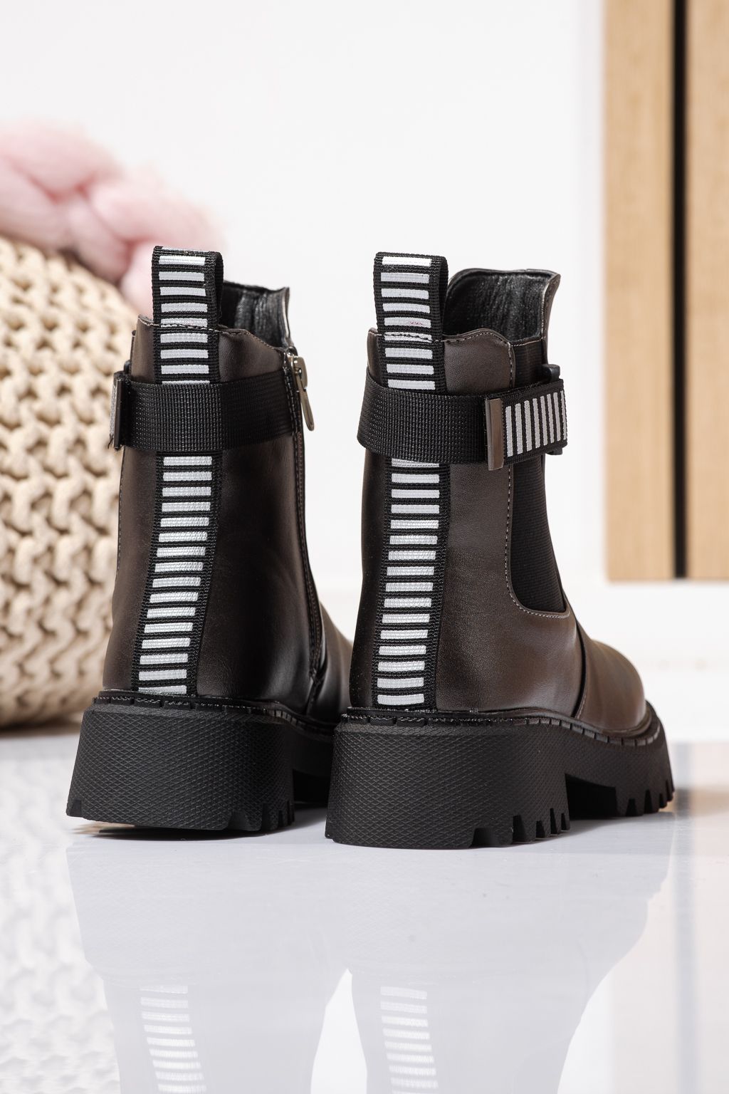 Ghete fete imblanite gri din piele ecologica Talia #23107