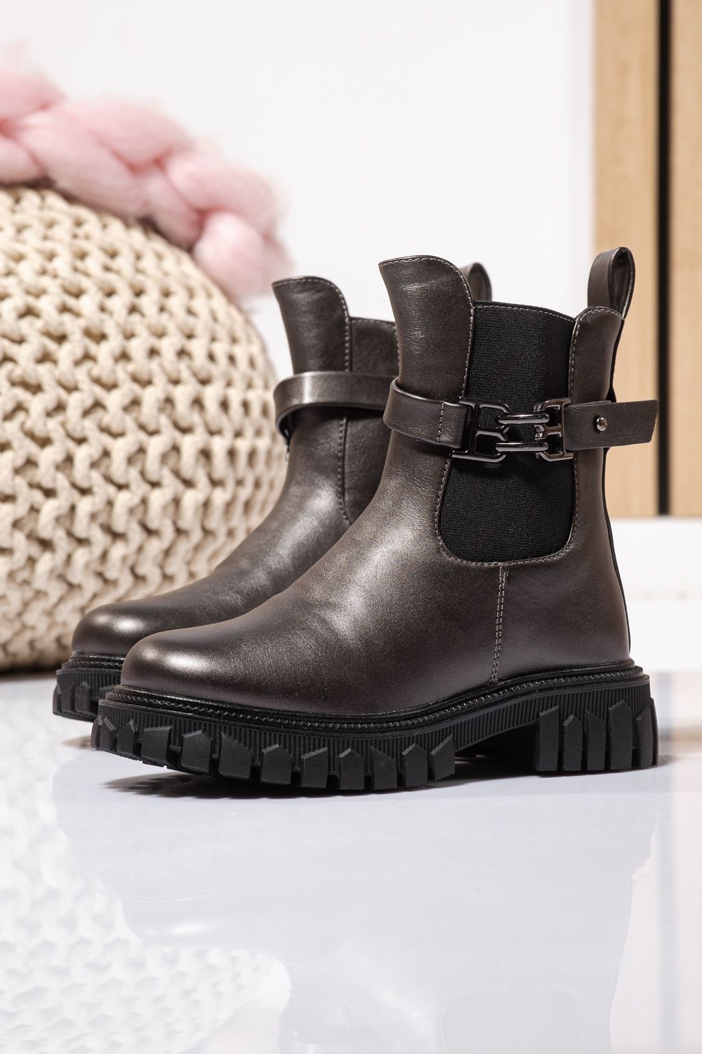 Ghete fete imblanite gri din piele ecologica Sara #23105