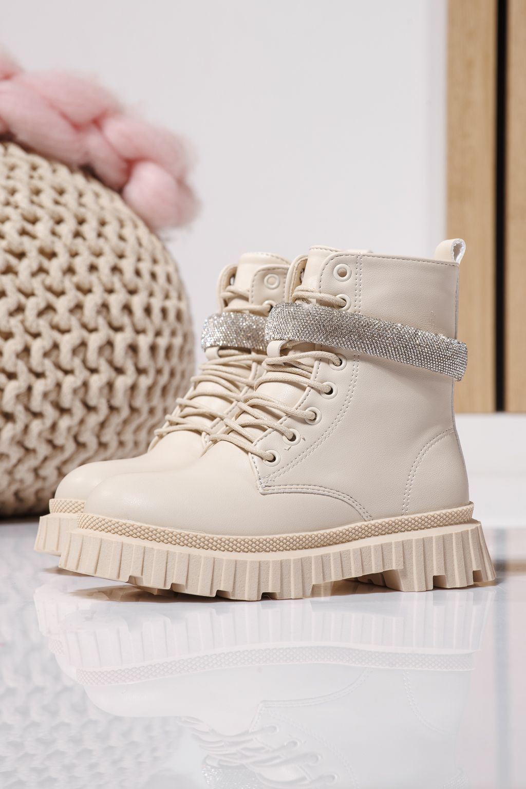 Ghete fete imblanite bej din piele ecologica Dora #23121