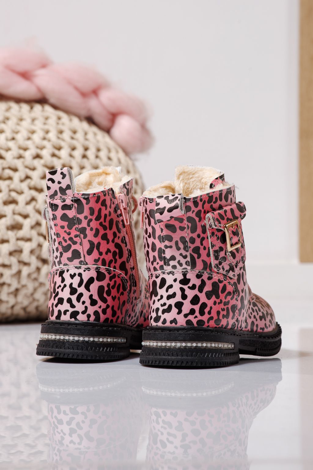 Ghete fete imblanite roz din piele ecologica Iris #23137