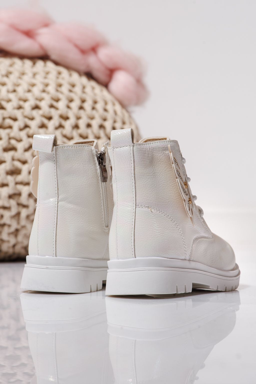 Ghete fete imblanite albe din piele ecologica Melania #23144