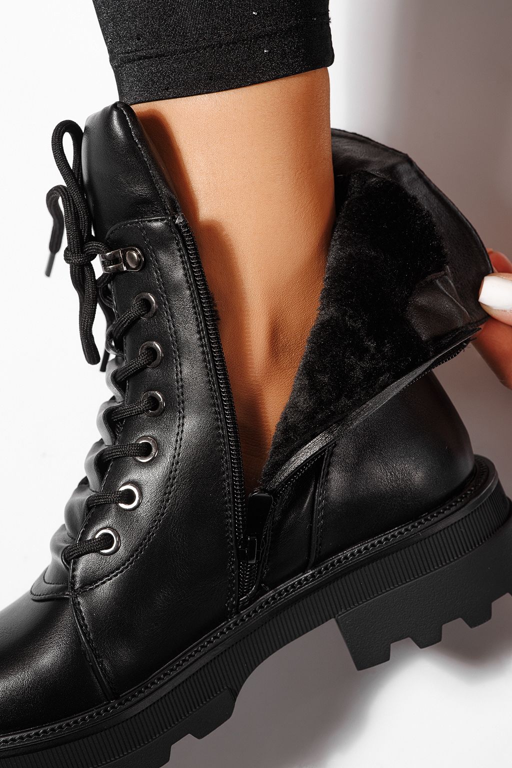 Ghete dama îmblanite negre din piele ecologica Kiara #23089