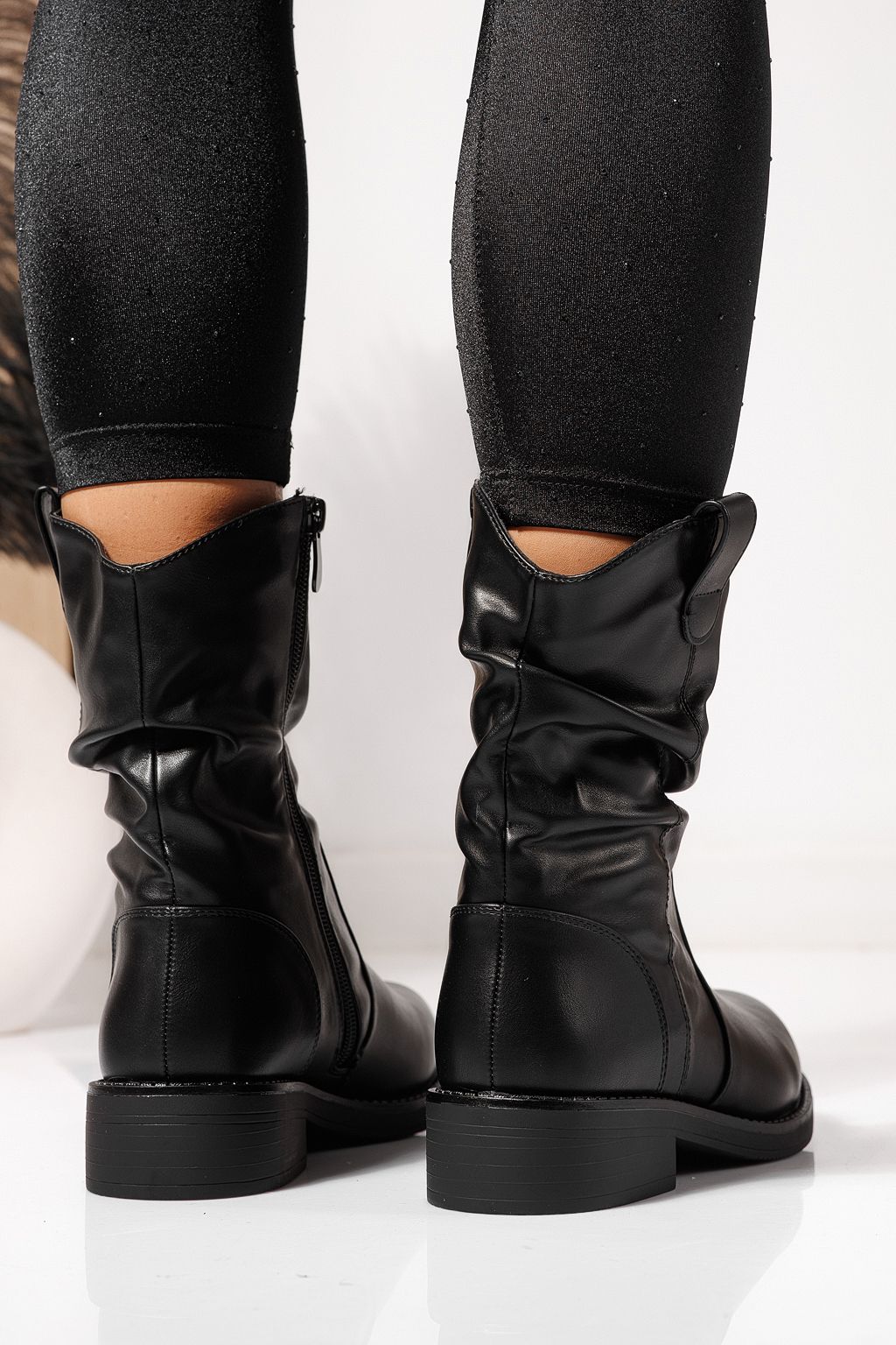 Ghete dama îmblanite negre din piele ecologica intoarsa Lorelai #23092