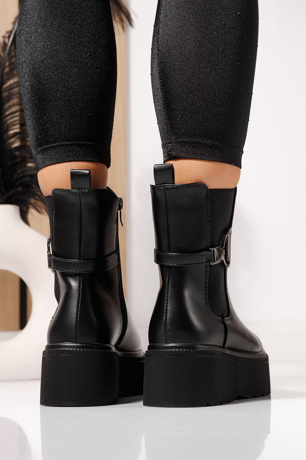 Ghete dama îmblanite negre din piele ecologica Dalia #23074