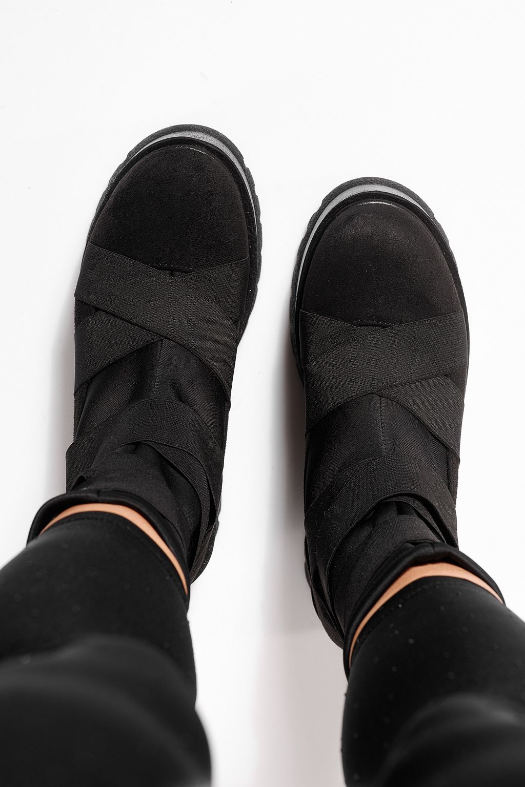 Ghete dama îmblanite negre din piele ecologica intoarsa Ellis #23172