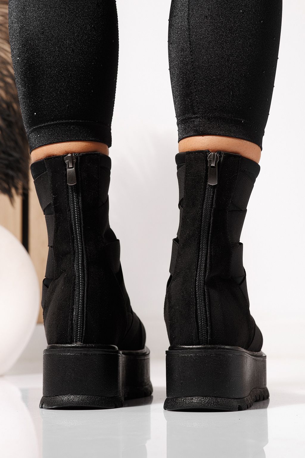 Ghete dama îmblanite negre din piele ecologica intoarsa Ellis #23172