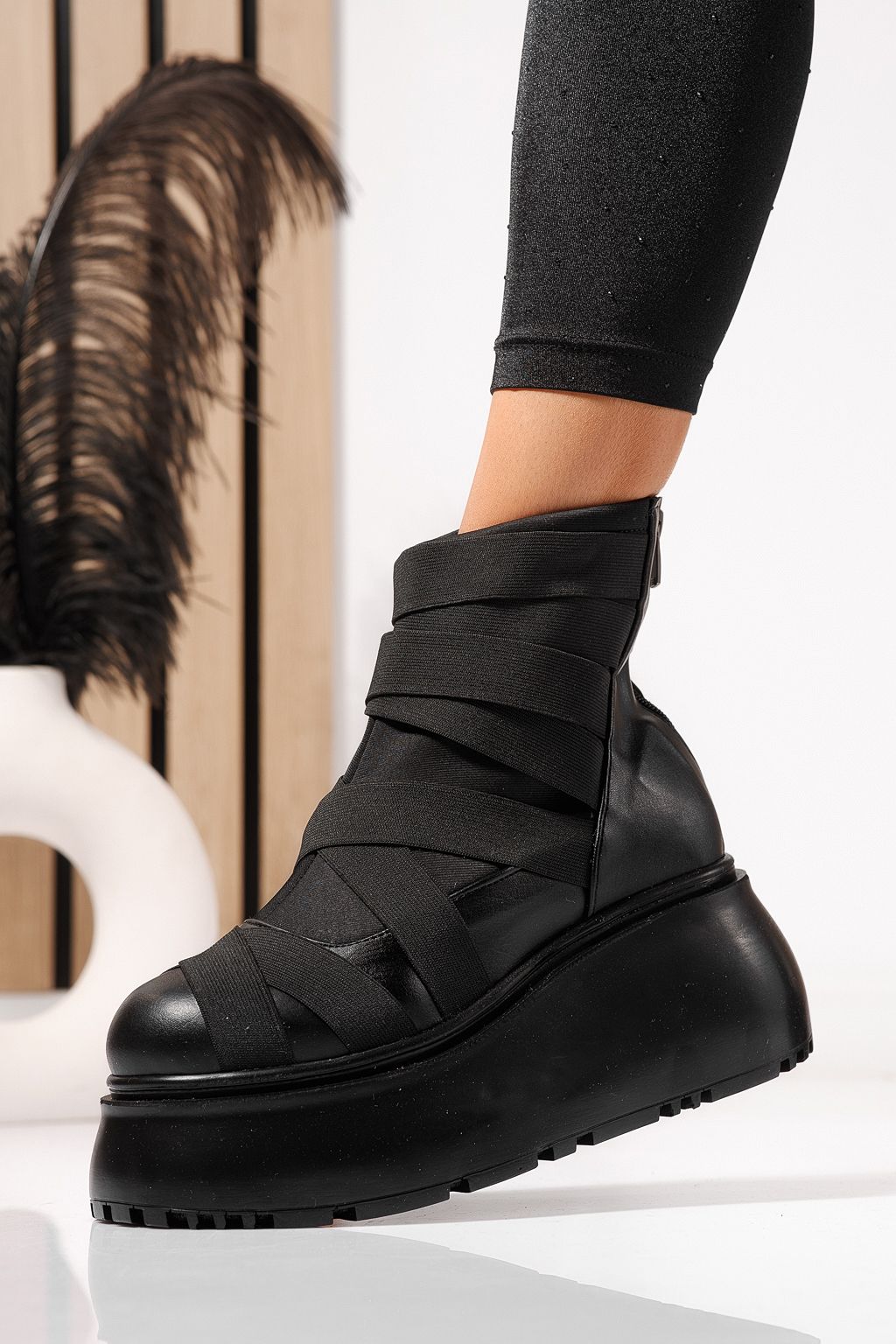 Ghete dama captusite negre din piele ecologica Ines #23167