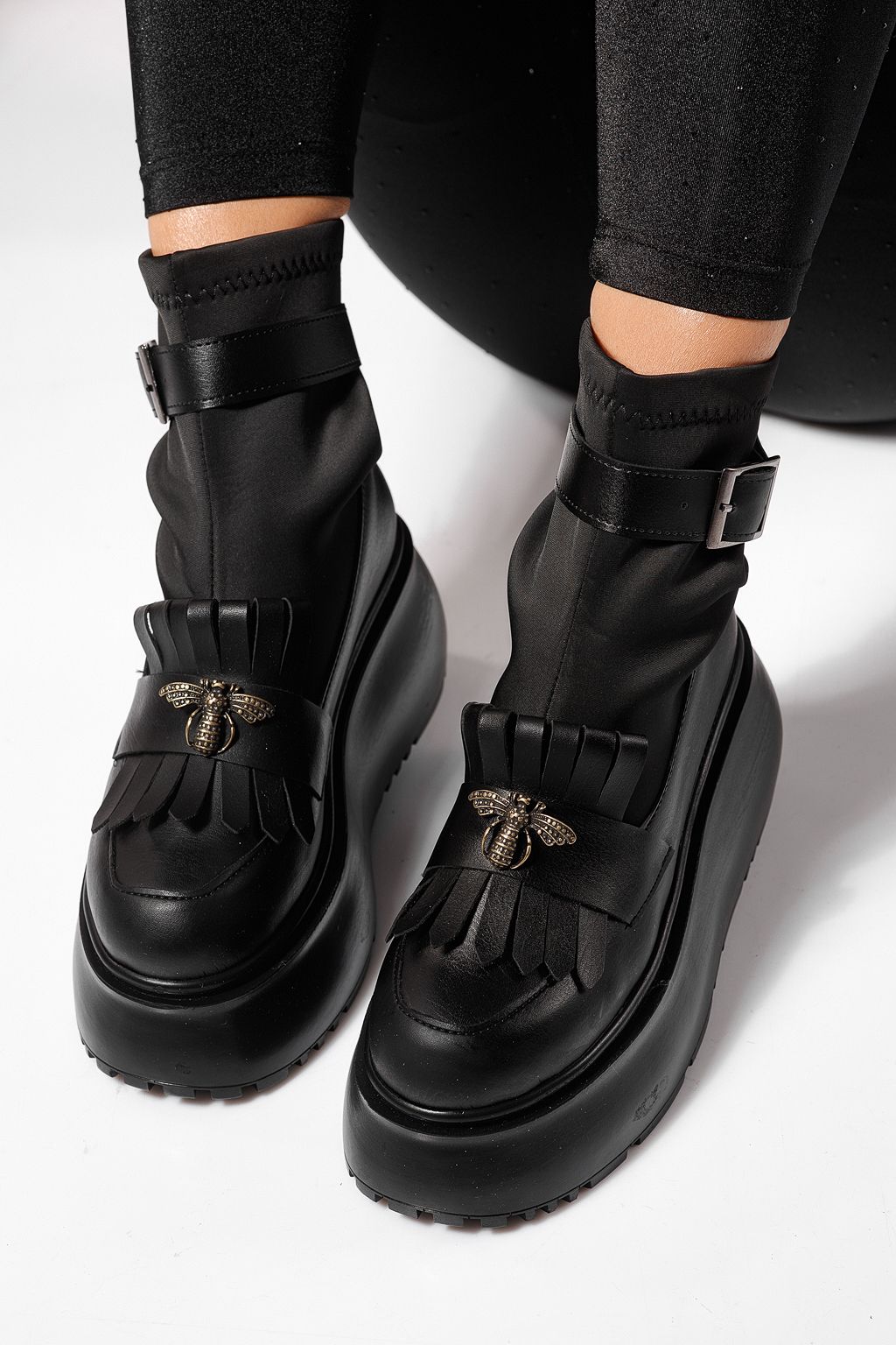 Ghete dama captusite negre din piele ecologica Venus #23161