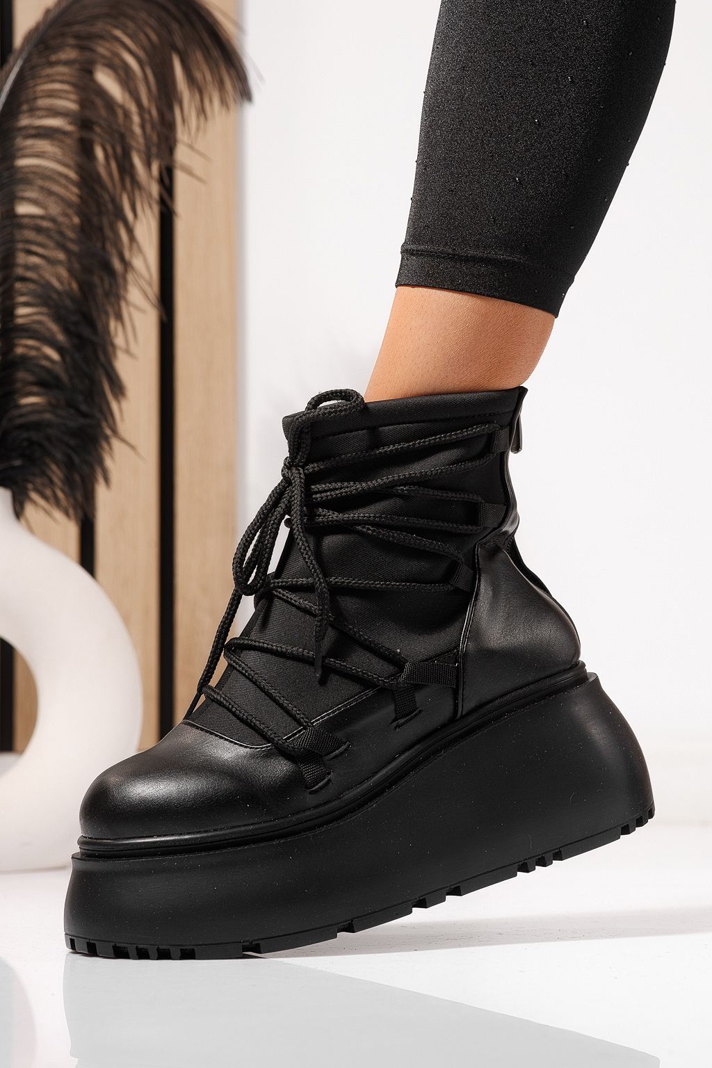 Ghete dama captusite negre din piele ecologica Ingrid #23164