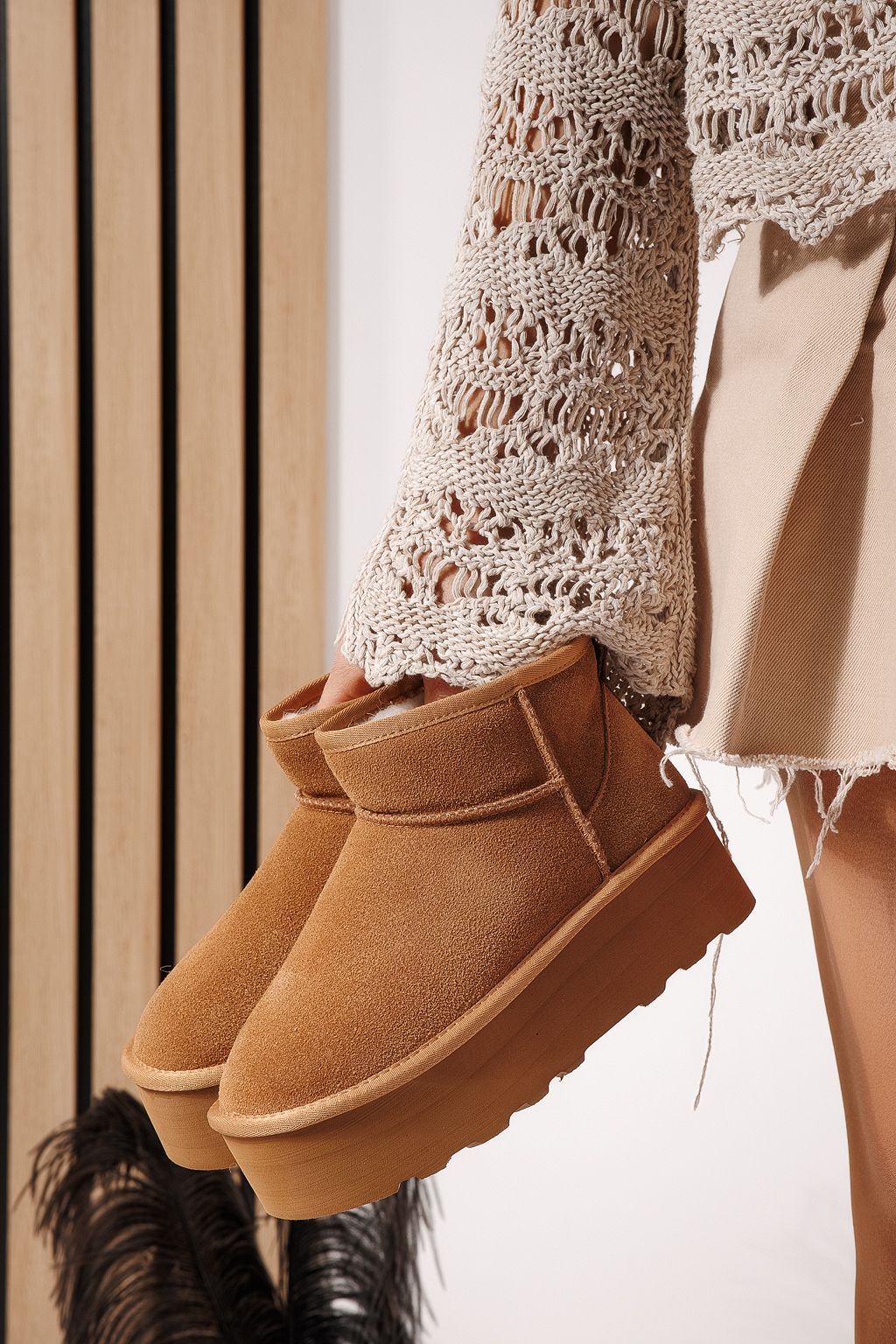 Cizme scurte dama îmblanite tip Ug maro din piele naturala Taisa #23156