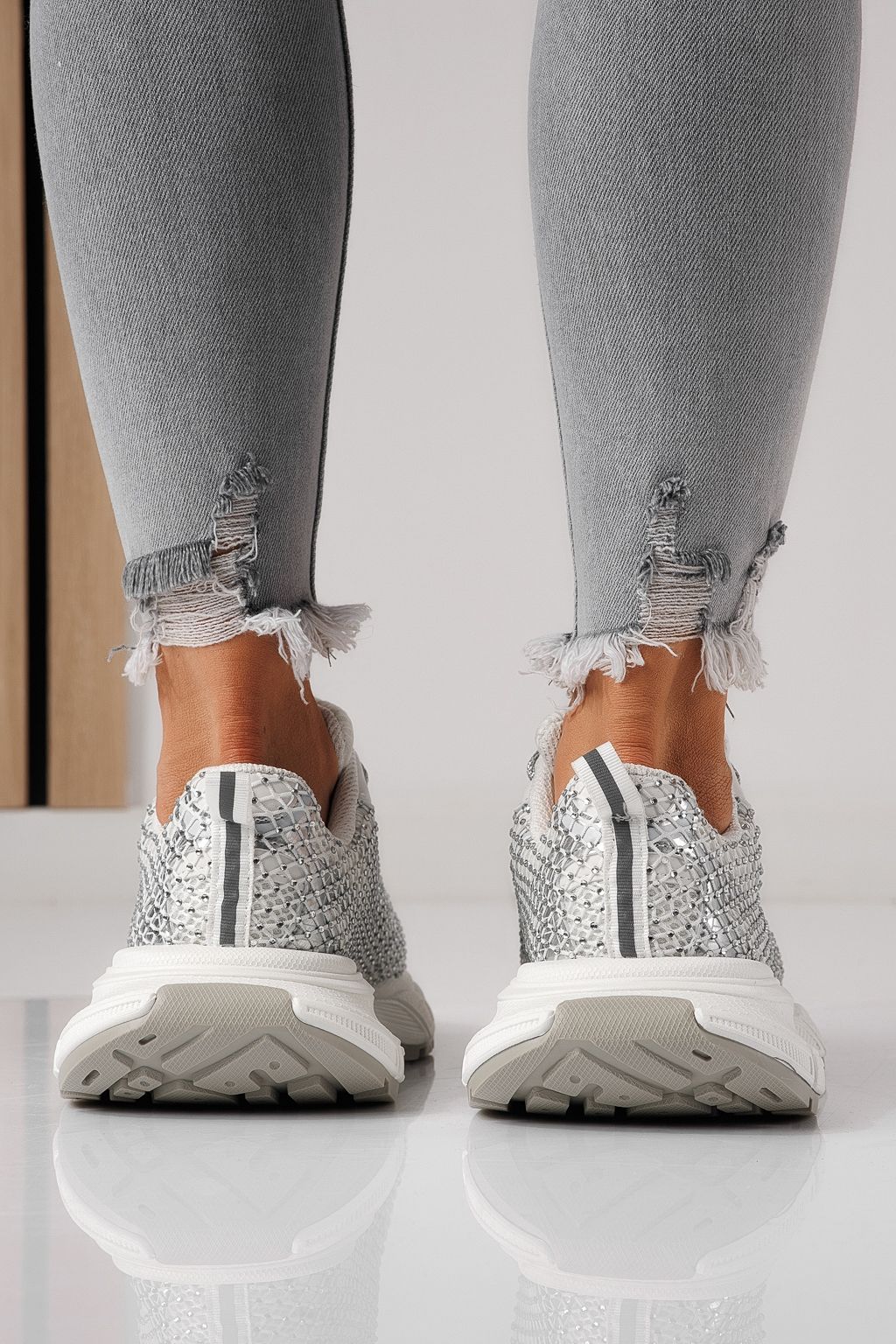 Adidasi dama albi din material textil Lilien #24148