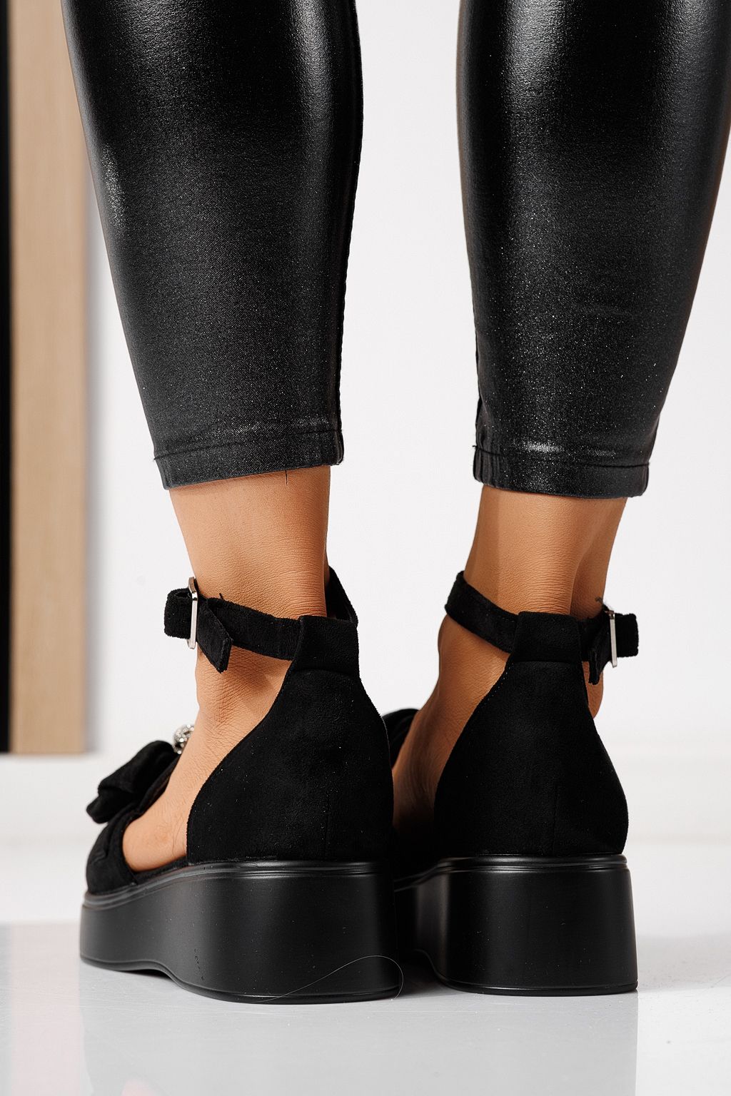 Pantofi casual dama negri din piele ecologica intoarsa Felicia #24102